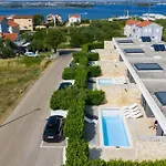 Homes4you K4 Vila Pasman