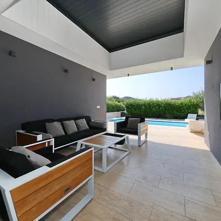 Villa Homes4you K4 *