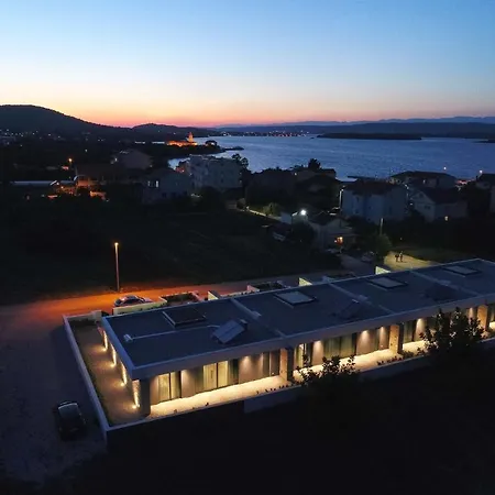 Homes4you K4 别墅 Pašman